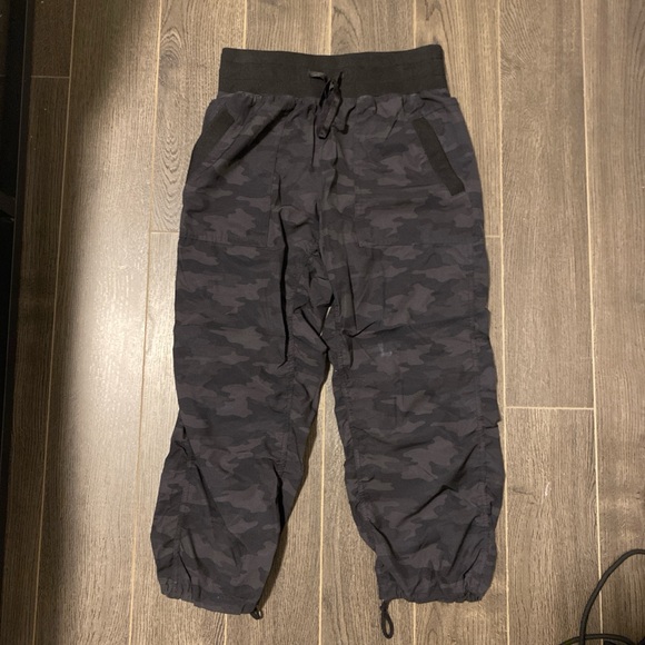 camo cargo pants - Picture 2 of 4